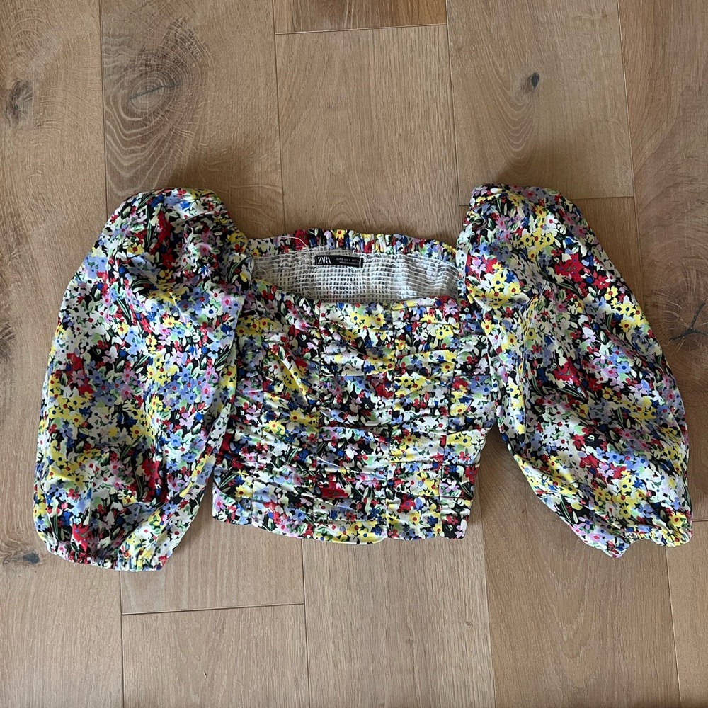 Zara puff sleeve top